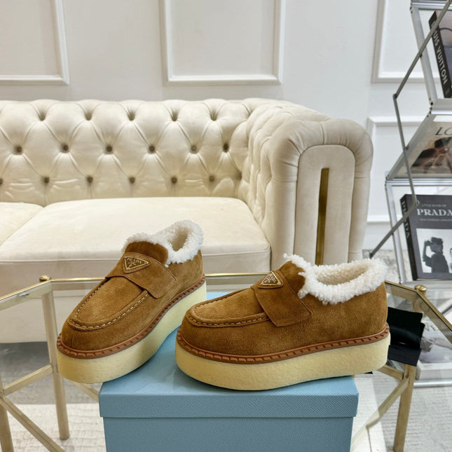 SUEDE LOAFER CAMEL WITH SHEARLING LINING
