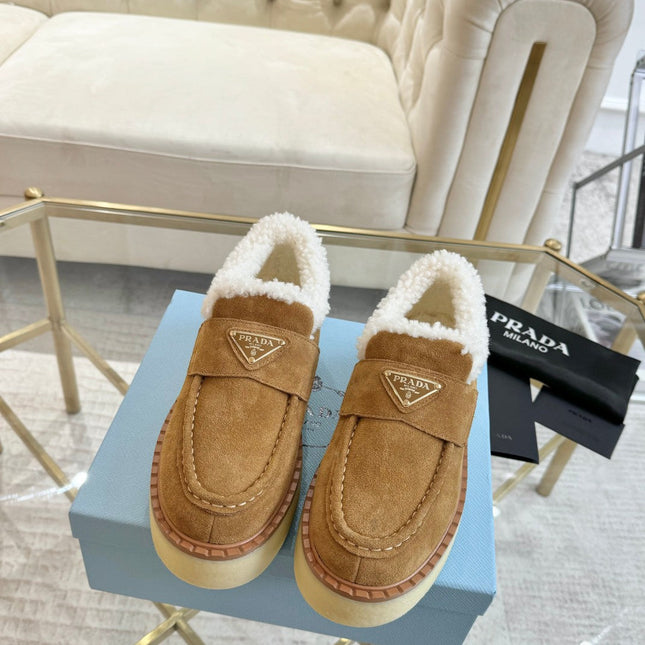 SUEDE LOAFER CAMEL WITH SHEARLING LINING