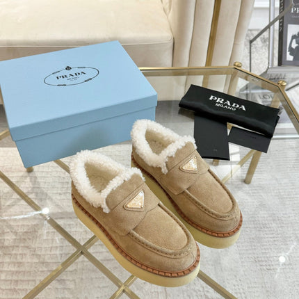 SUEDE LOAFER LIGHT FRENCH BEIGE WITH SHEARLING LINING