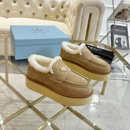 SUEDE LOAFER LIGHT FRENCH BEIGE WITH SHEARLING LINING