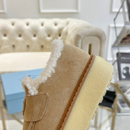 SUEDE LOAFER LIGHT FRENCH BEIGE WITH SHEARLING LINING