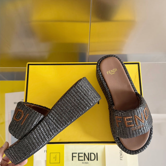 FENDI PLATFORM WEDGES IN BLACK MIX CHOCOLATE BROWN RAFFIA