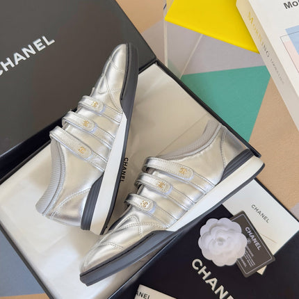 CC MARY JANE SNEAKER IN SILVER LAMBSKIN