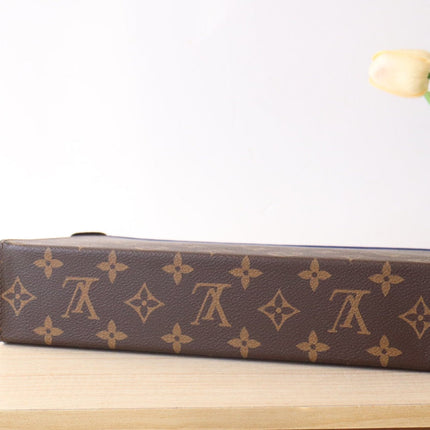 LV 25S POCHETTE VOYAGE 26 IN INDIGO BLUE MONOGRAM MACASSAR COATED CANVAS