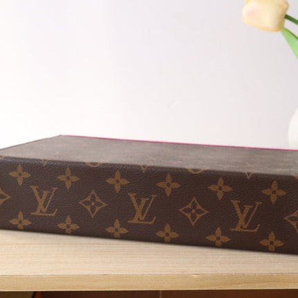 LV 25S POCHETTE VOYAGE 26 IN PONDICHERY PINK MONOGRAM MACASSAR COATED CANVAS