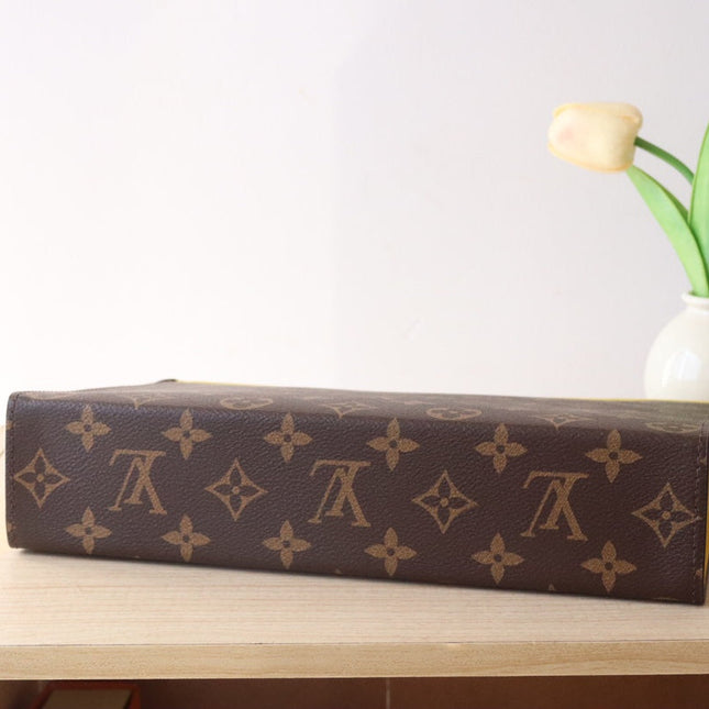 LV 25S POCHETTE VOYAGE 26 IN YELLOW MONOGRAM MACASSAR COATED CANVAS