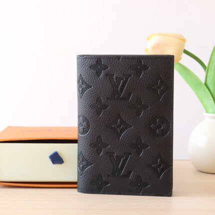 LV 25S PASSPORT HOLDER 14 IN BLACK EMBOSSED MONOGRAM SHADOW CALFSKIN