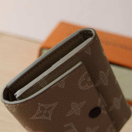 IRIS WALLET IN KHAKI BROWN EMBOSSED CALFSKIN