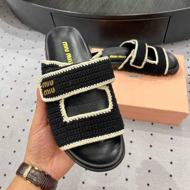 Sandals Black With Ivory Border Fabric