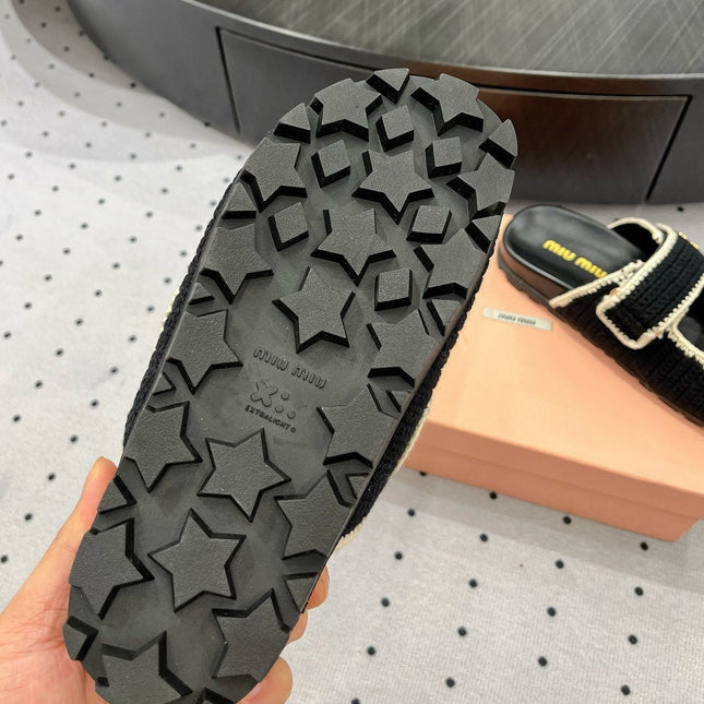 Sandals Black With Ivory Border Fabric