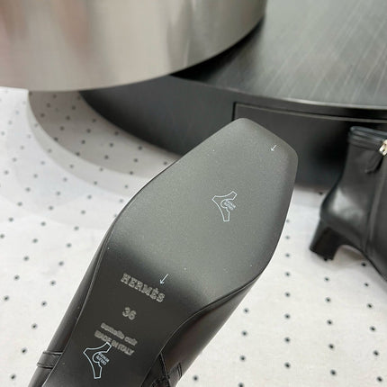 HOMMAGE ANKLE BOOT 5 CM IN BLACK CALFSKIN