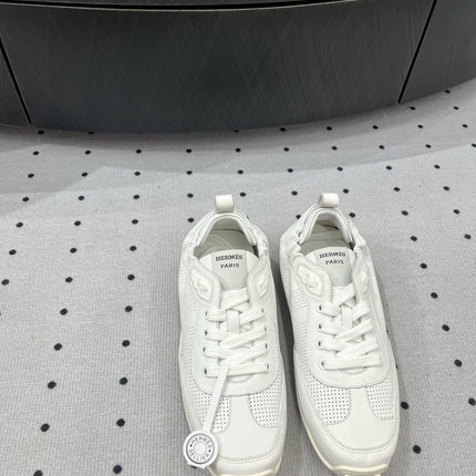 TRAIL SNEAKER IN WHITE CALFSKIN