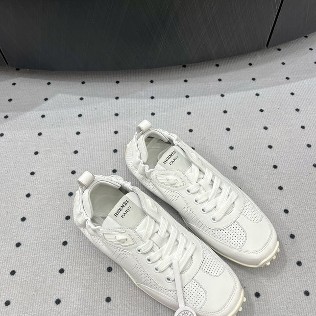 TRAIL SNEAKER IN WHITE CALFSKIN