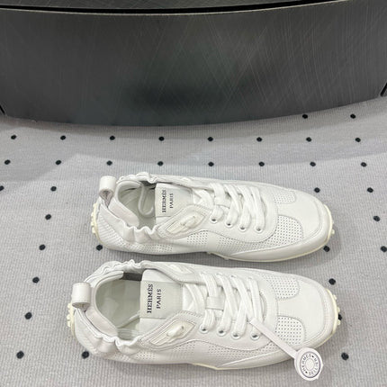 TRAIL SNEAKER IN WHITE CALFSKIN