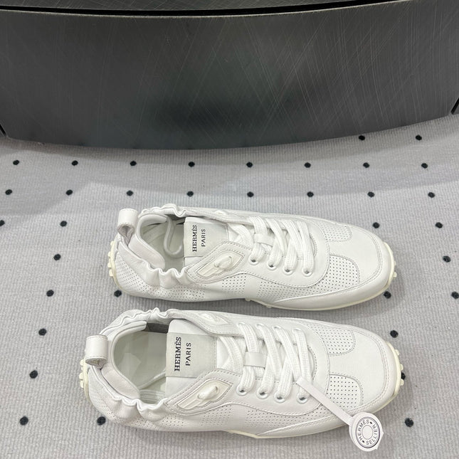 TRAIL SNEAKER IN WHITE CALFSKIN