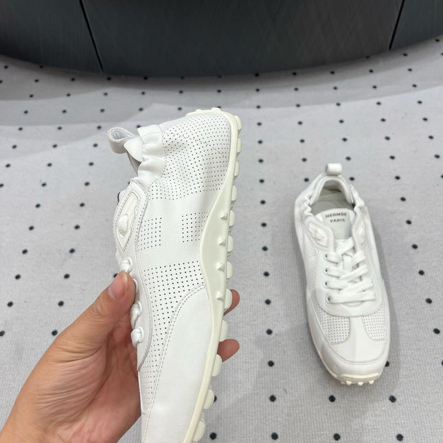 TRAIL SNEAKER IN WHITE CALFSKIN