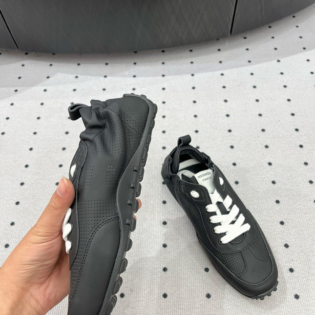 TRAIL SNEAKER IN BLACK CALFSKIN