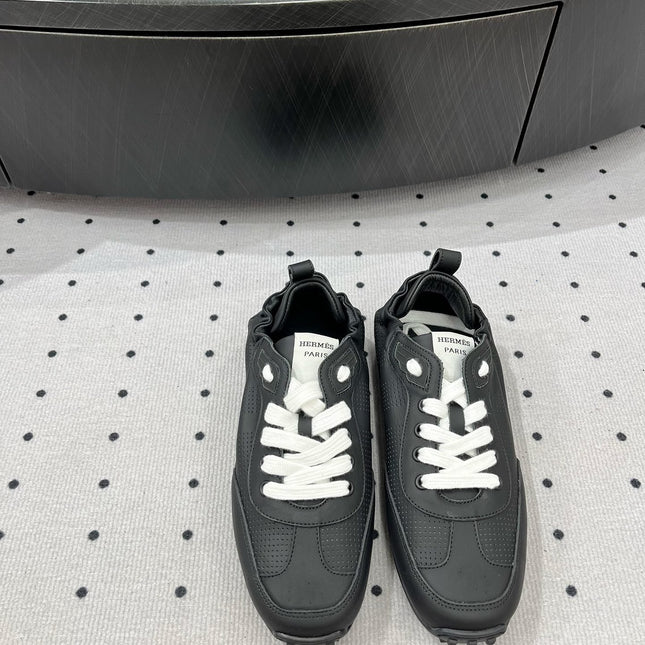 TRAIL SNEAKER IN BLACK CALFSKIN