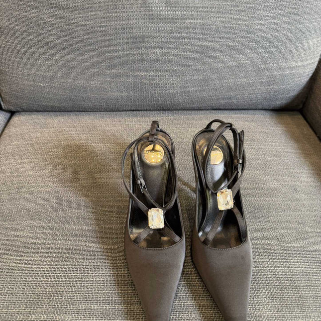 HIGH SANDAL ATTACHED GEM IN BLACK SILK
