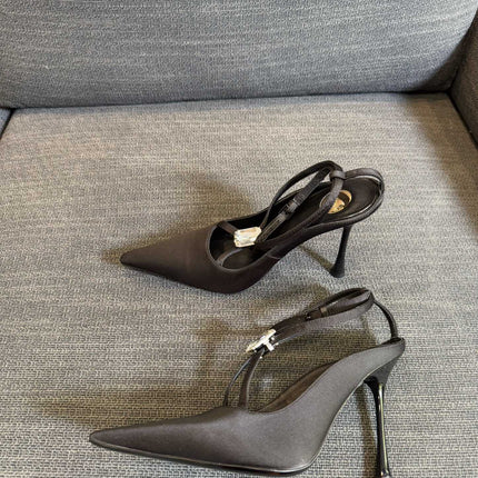 HIGH SANDAL ATTACHED GEM IN BLACK SILK