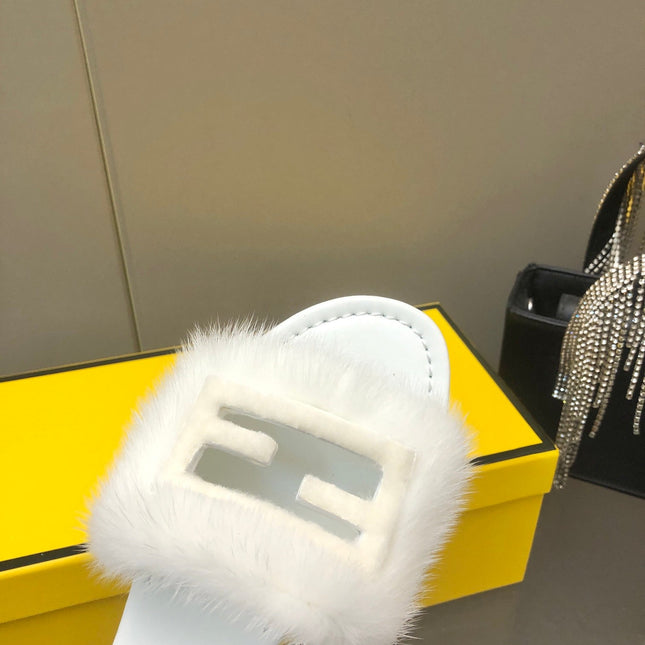 FENDI BAGUETTE MINK SLIDE SLIPPER IN WHITE FUR
