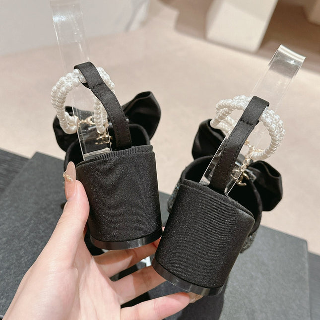 HIGH SANDAL WITH PEARL CHAIN BLACK LAMBSKIN WITH RHINESTONES