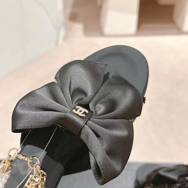 HIGH SANDAL WITH PEARL CHAIN BLACK LAMBSKIN WITH RHINESTONES