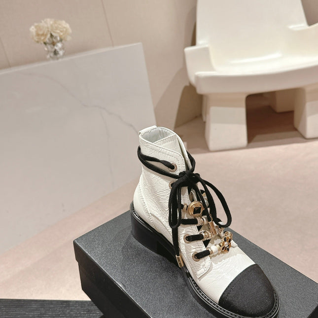 OXFORD SHORT BOOTS WHITE MIX BLACK SHEEPSKIN