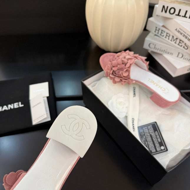 MID HEEL 45 MM MULE IN PEACH PINK SUEDE