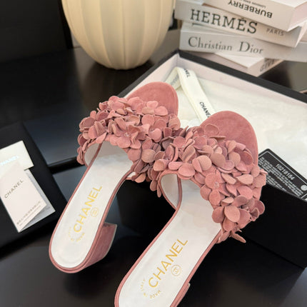 MID HEEL 45 MM MULE IN PEACH PINK SUEDE