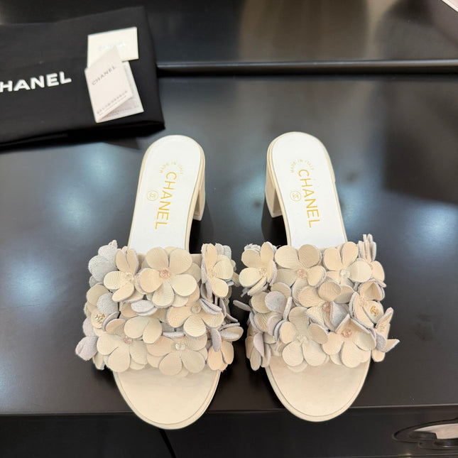 MID HEEL 45 MM MULE IN WHITE CALFSKIN