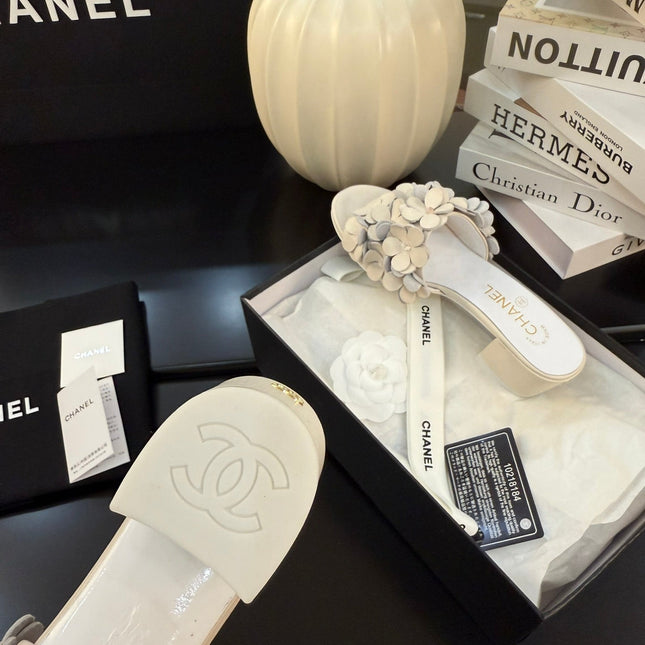 MID HEEL 45 MM MULE IN WHITE CALFSKIN