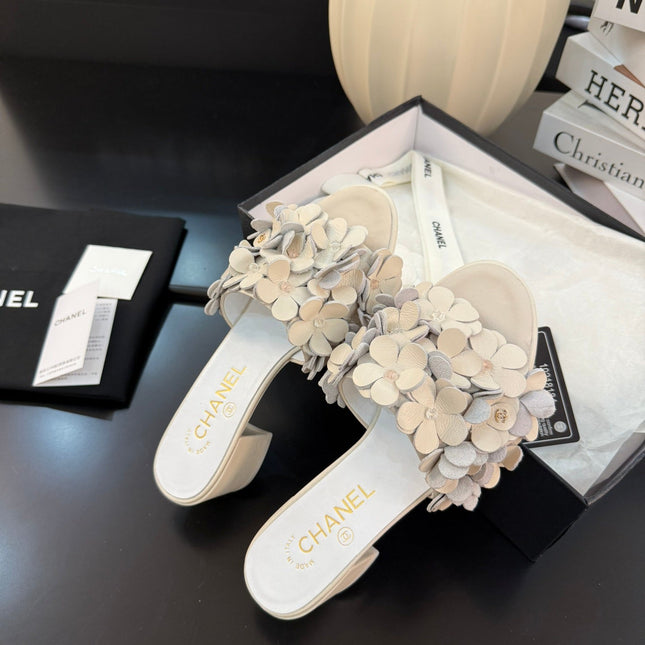 MID HEEL 45 MM MULE IN WHITE CALFSKIN