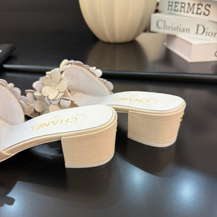 MID HEEL 45 MM MULE IN WHITE CALFSKIN