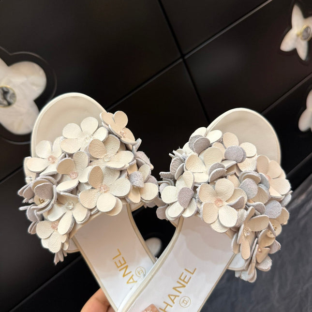 MID HEEL 45 MM MULE IN WHITE CALFSKIN