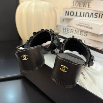 MID HEEL 45 MM MULE IN BLACK CALFSKIN