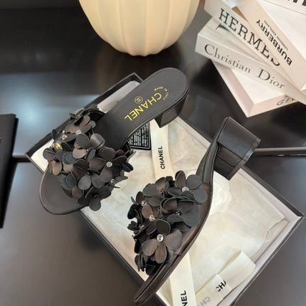 MID HEEL 45 MM MULE IN BLACK CALFSKIN