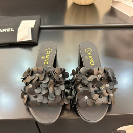 MID HEEL 45 MM MULE IN BLACK CALFSKIN