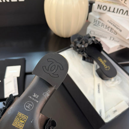 MID HEEL 45 MM MULE IN BLACK CALFSKIN