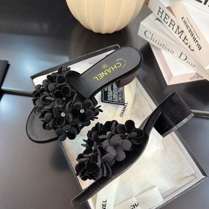 MID HEEL 45 MM MULE IN BLACK VELVET