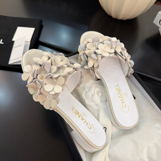 FLAT MULE 15 MM IN PALE GRAY CALFSKIN