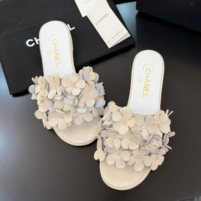 FLAT MULE 15 MM IN PALE GRAY CALFSKIN