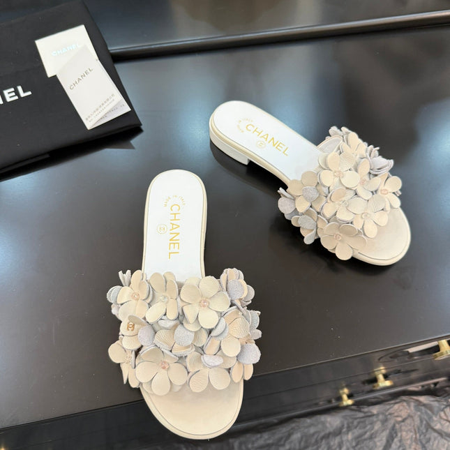 FLAT MULE 15 MM IN PALE GRAY CALFSKIN