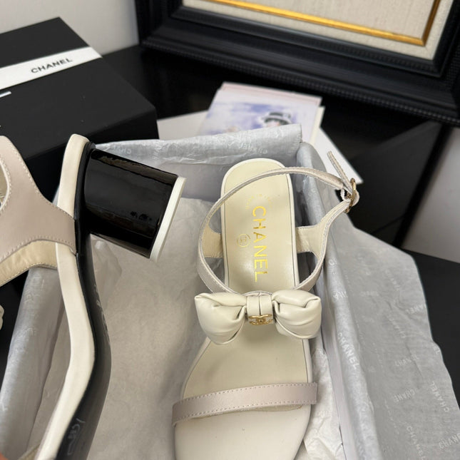 MID HEEL SANDALS IN WHITE CALFSKIN WITH BOW