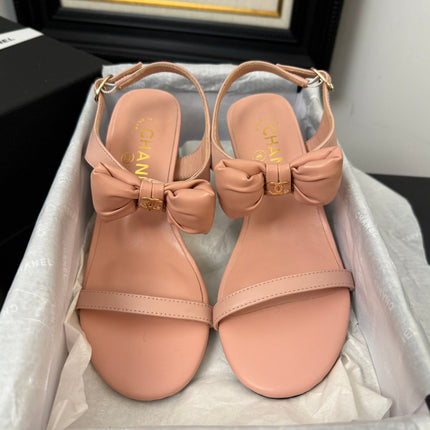 MID HEEL 45 MM SANDALS IN PEACH PINK CALFSKIN