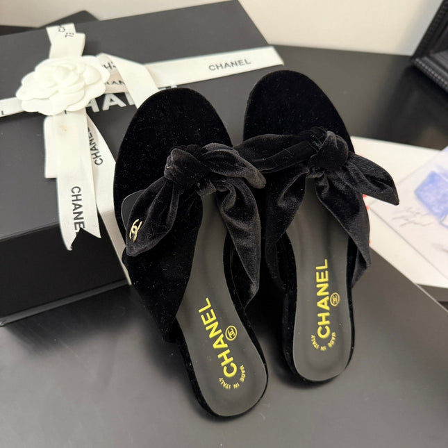 CC 25C Thong Sandal Bow Black Velvet fabric 233564
