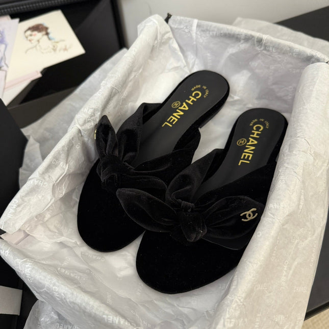 CC 25C Thong Sandal Bow Black Velvet fabric 233564
