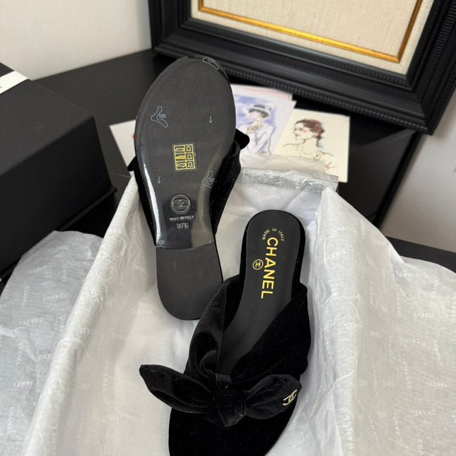 CC 25C Thong Sandal Bow Black Velvet fabric 233564