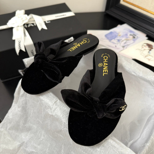 CC 25C Thong Sandal Bow Black Velvet fabric 233564