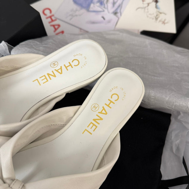 CC 25C Thong Sandal Bow White Lambskin 233563